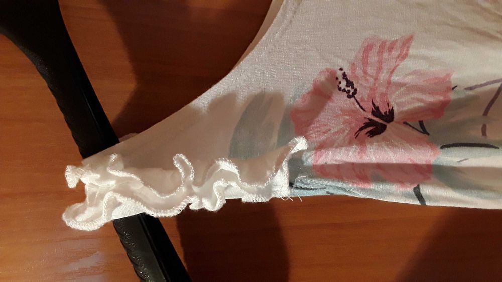 Летни рокли момиче 11 г. плюс лятна шапка 40 лева