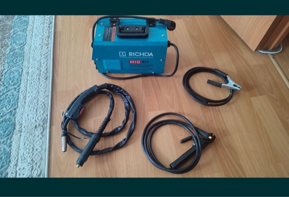 Продам инверторный сварочный полуавтомат