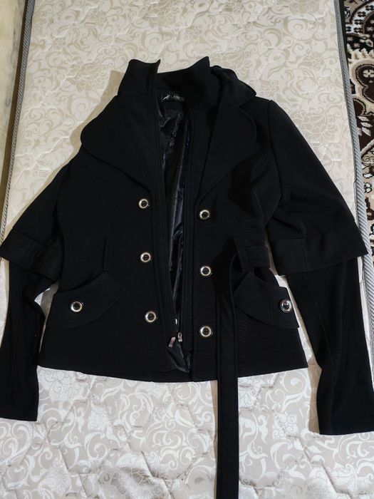 Ayollar kiyimi vetrovka