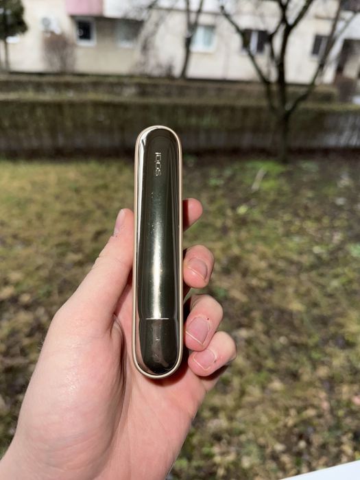Vand Iqos Iluma+scrumiera Iqos