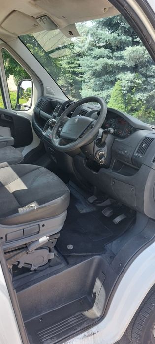Peugeot Boxer din 2017 motor 2.2 HDI Volan pe dreapta Anglia