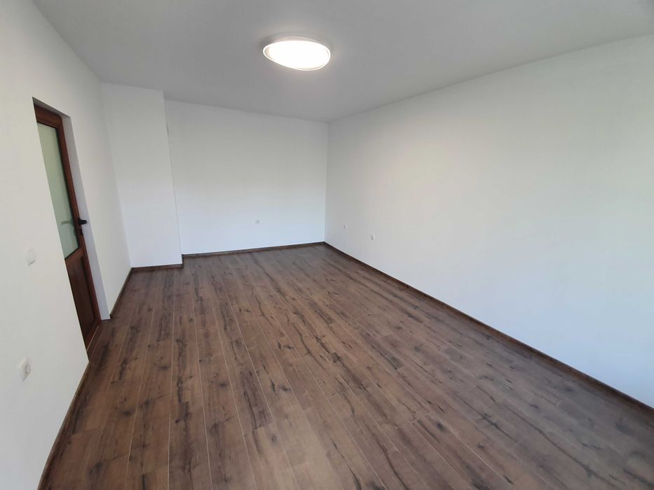 Продава се Тристаен апартамент в Велико Търново, Зона Б - 78 кв.м за 1353 €/кв.м - Снимка #2