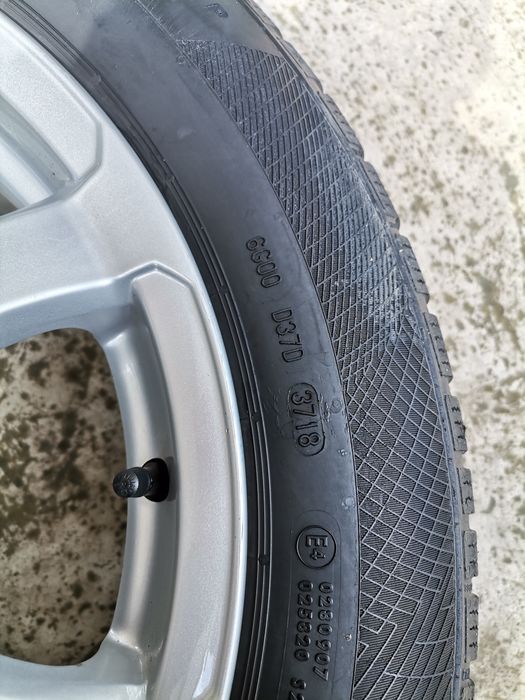 Джанти 17х5x108 с зимни гуми CONTINENTAL