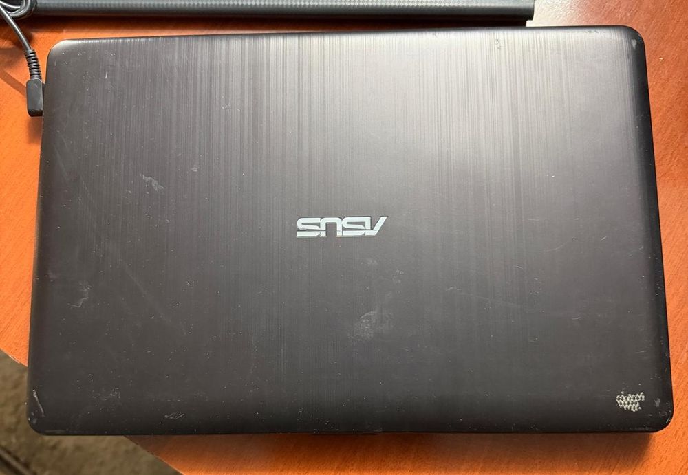 Ноутбук asus i3.