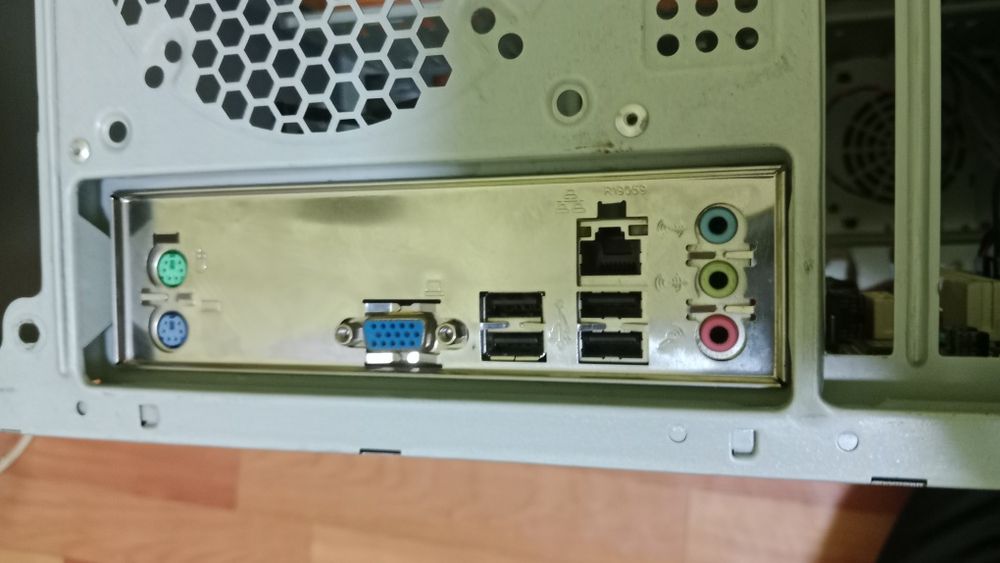 Продам материнку G41T-M7 v:1.1