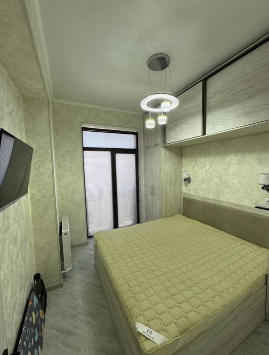 Xon Saroy Продается 2 комнатная квартира ремонт 8-роддом, Глинка