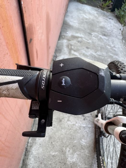 Bicicleta electrica SCOTT motor Bosch - roti 27.5” - cadru S