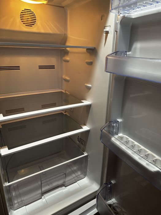 Срочно! Холодильник Beko!