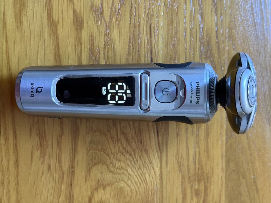 Aparat de bărbierit  Philips Prestige SP9820/12