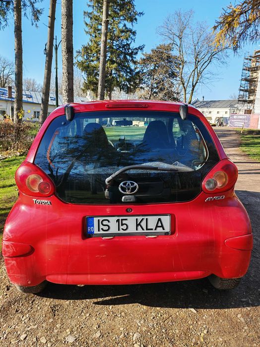 Mașină de vânzare. Toyota Aygo