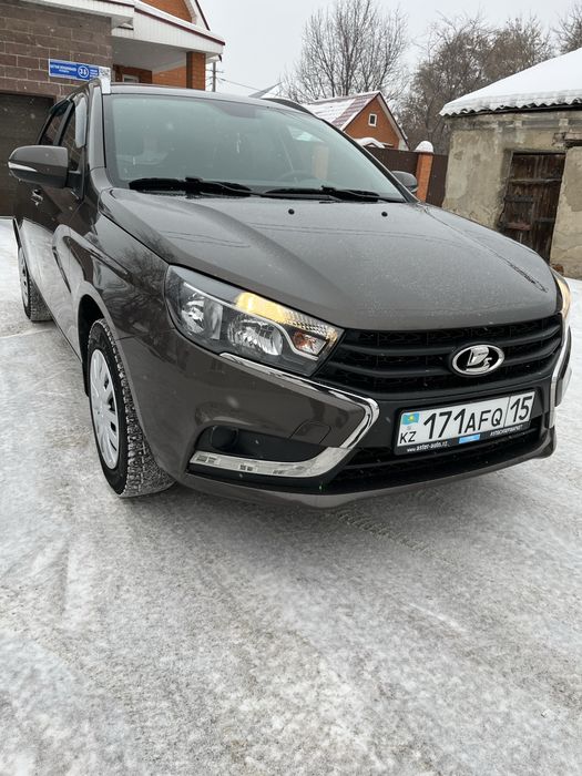 Продам лада веста в хорошем состоянии