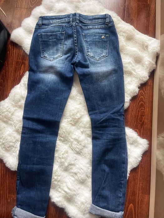 Дънки със средно висока талия