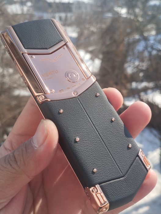 Vertu кнопочные телефоны
