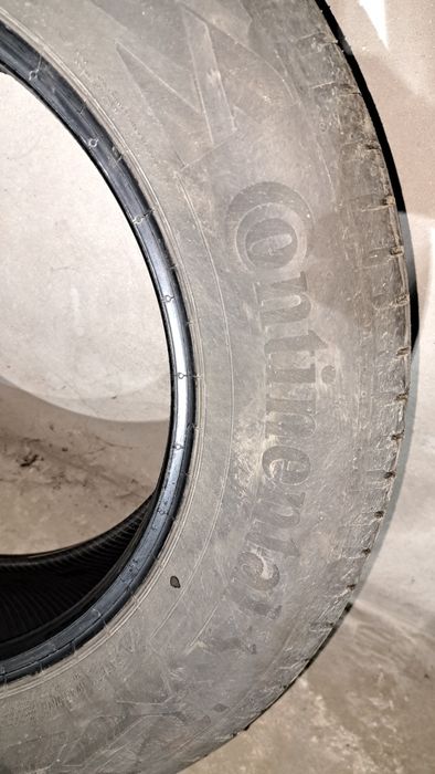 Cauciucuri de vară  Continental  215 65 17
