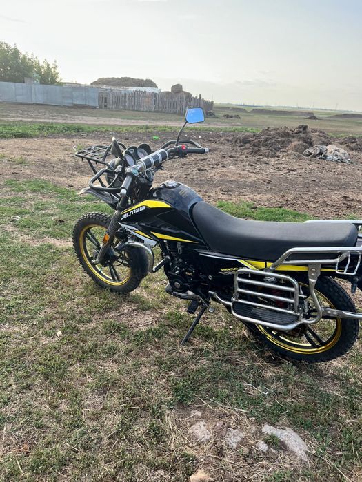 Мотоцикал желмая 250 с8.                                             .