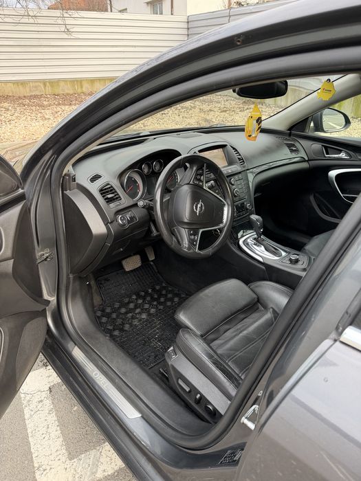 Opel insignia //2012//automat//diesel//