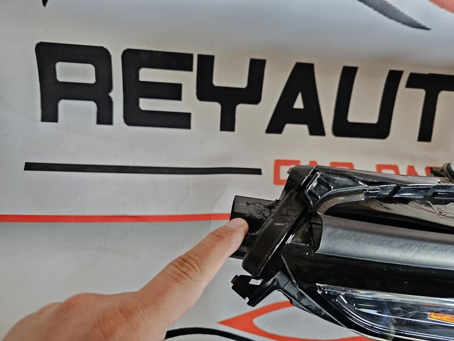 Far dreapta led Toyota Highlander 4 XU70 dupa 2019 cod 10000-8A06K
