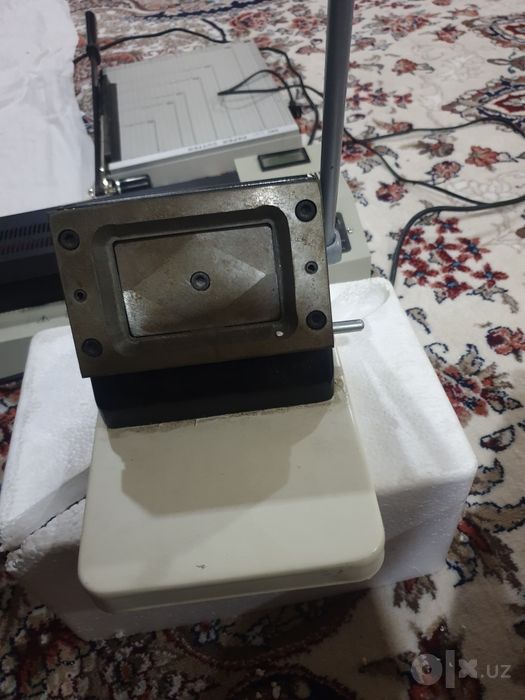 vizitka kesadigan, laminator, list kesadigan apparatlar sotiladi