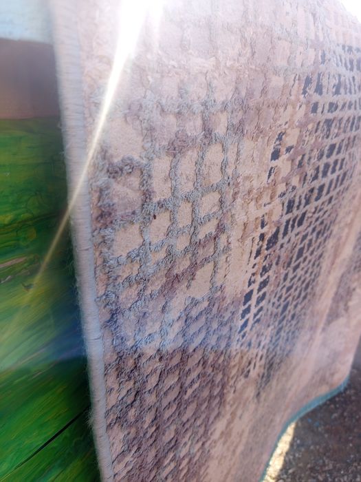 Продам ковёр тонкий лёгкий