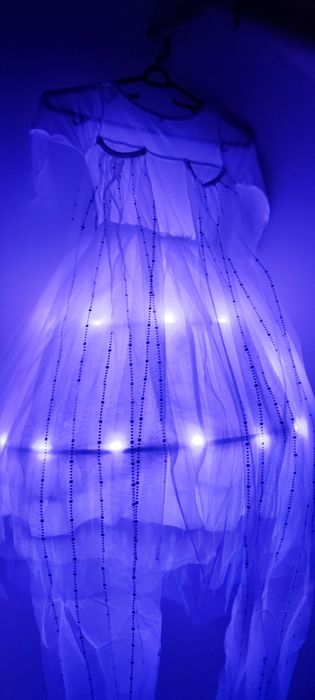 Светеща рокля на Елза от Фроузън за 3,4,5,6г с подарък корона и светещ