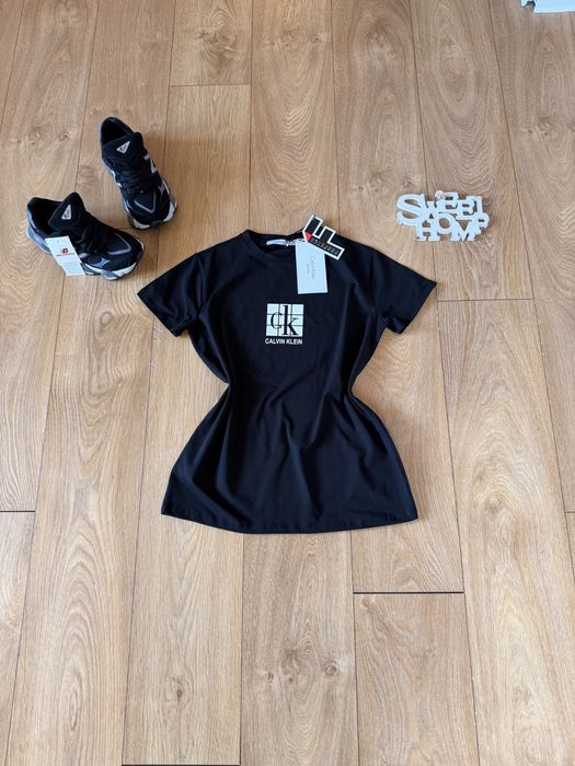 Страхотен ежедневен тишърт C K