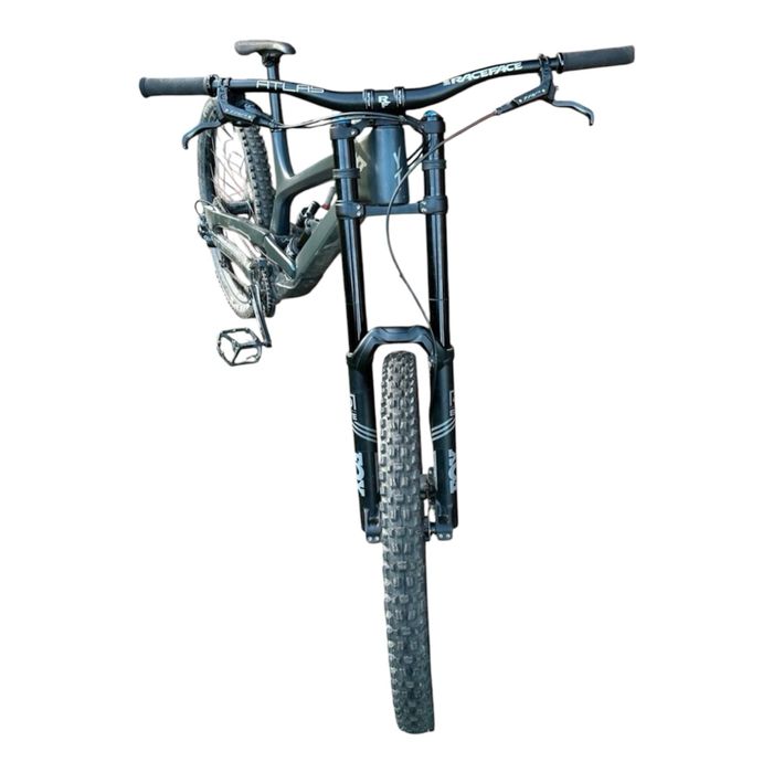 Колело YT Industries Tues DH карбон