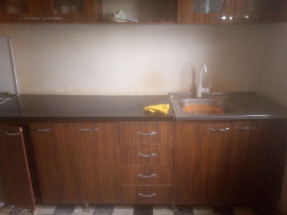 Кухине мебель сотилади