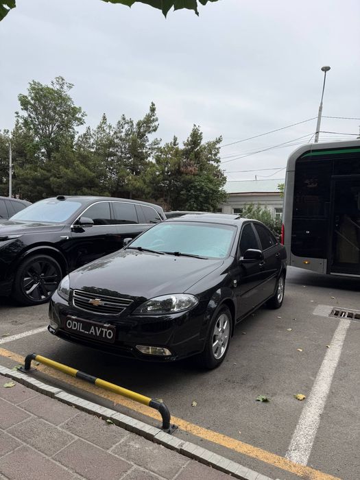Chevrolet Jentra avtomat 2022 full Qora prapon gaz