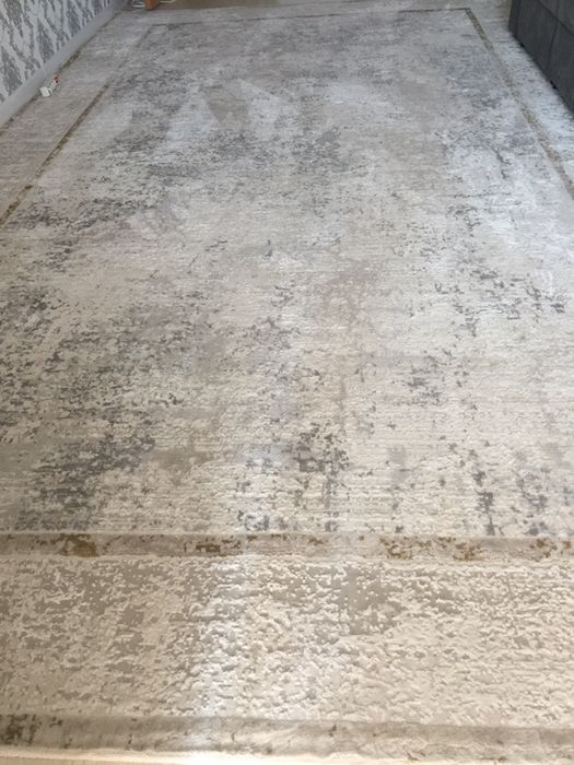 Продам ковер в отличном состоянии