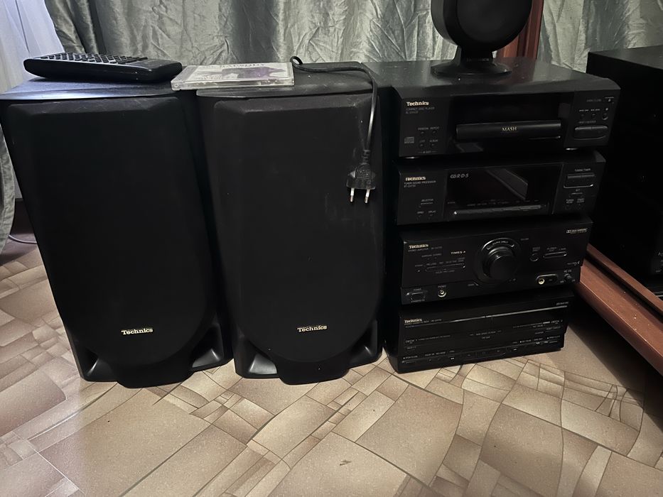 Музыкальный центр