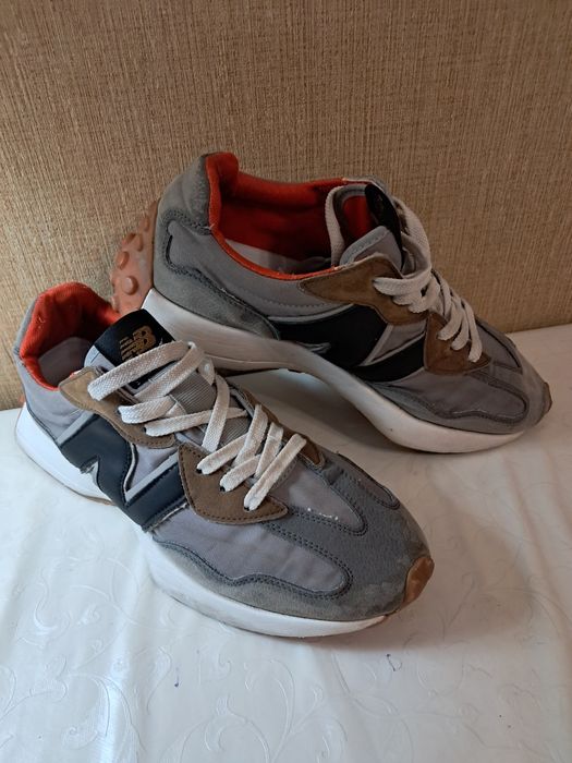 Продам кроссовки. Недорого.