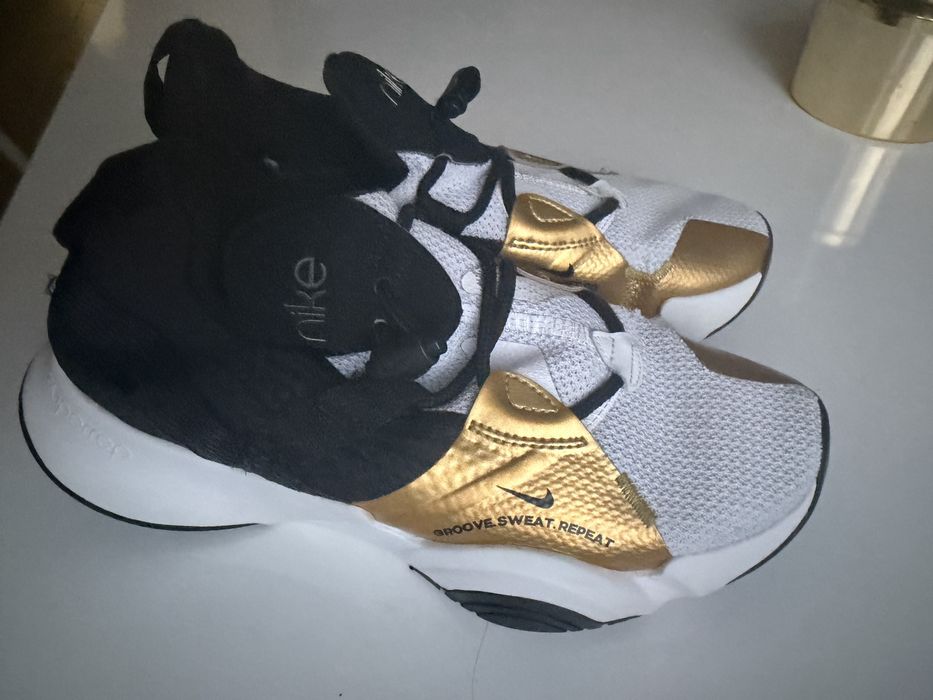 Дамски маратонки Nike номер 39