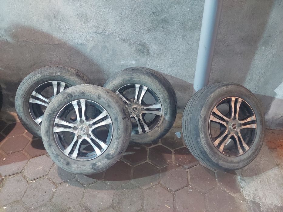 Продам диски с резиной 15х205х70
