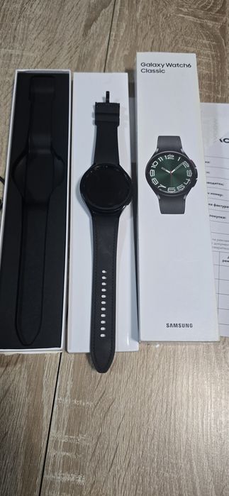 Продавам смарт часовник Samsung watch 6