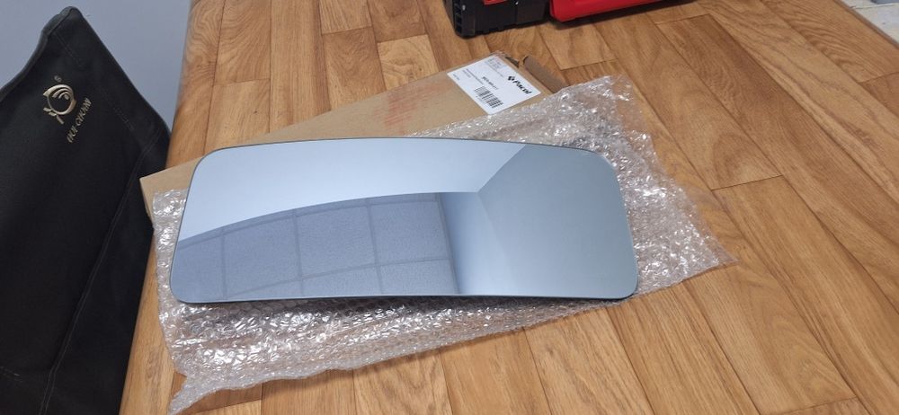 Стъкло, външно огледало L/R (433 x188mm, with heating) MERCEDES ACTROS