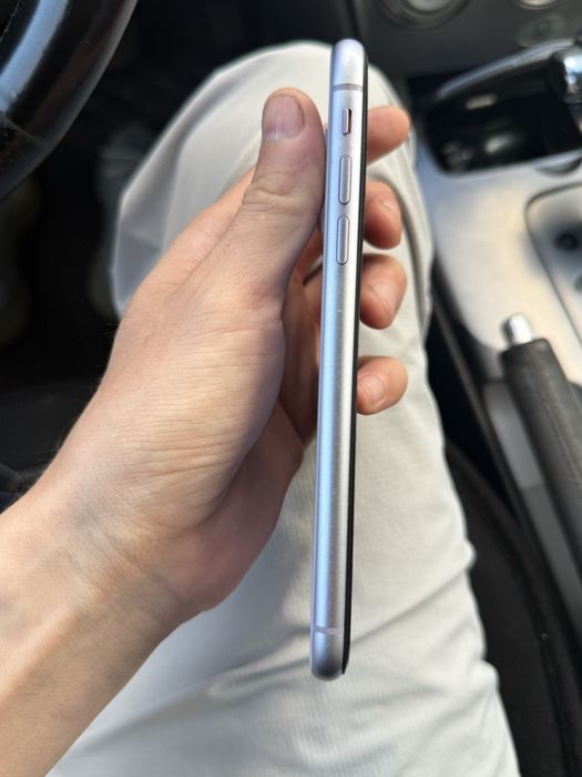 Продам iPhone 11 128гб
