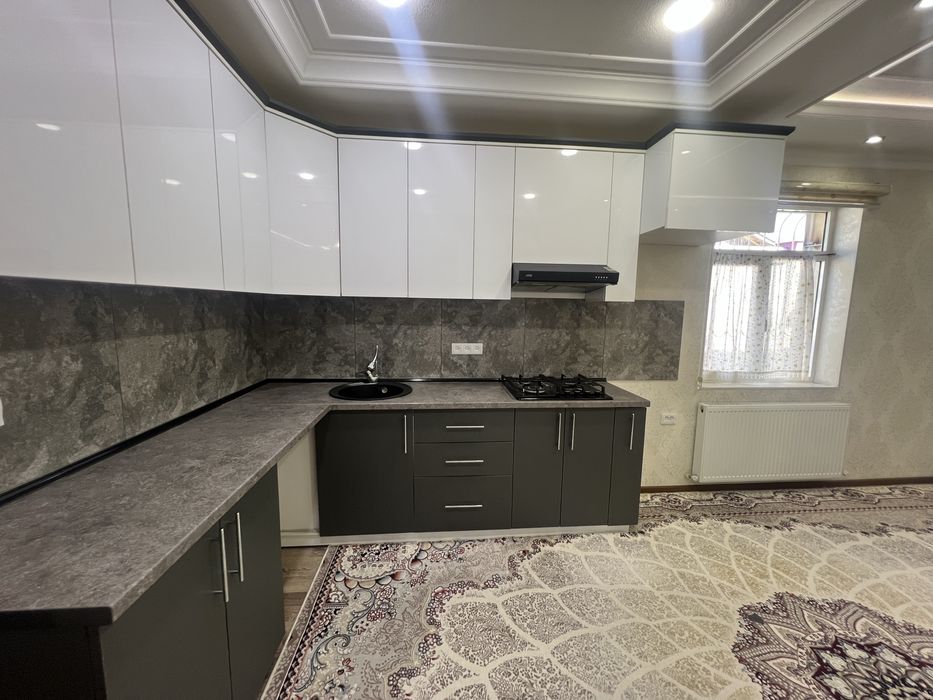 катэдж. сотилади. ваенгарадог. 4 хона. 5 соток