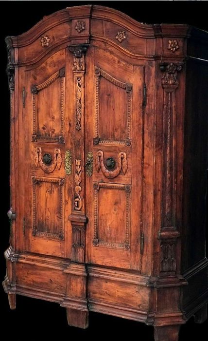 Dulap Baroc anii 1700