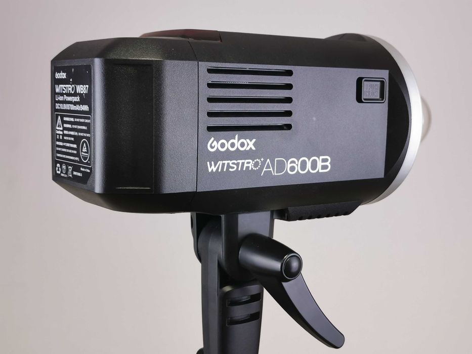 Godox AD600B TTL светкавица