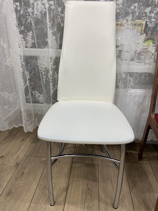 Продаю кухонные стулья