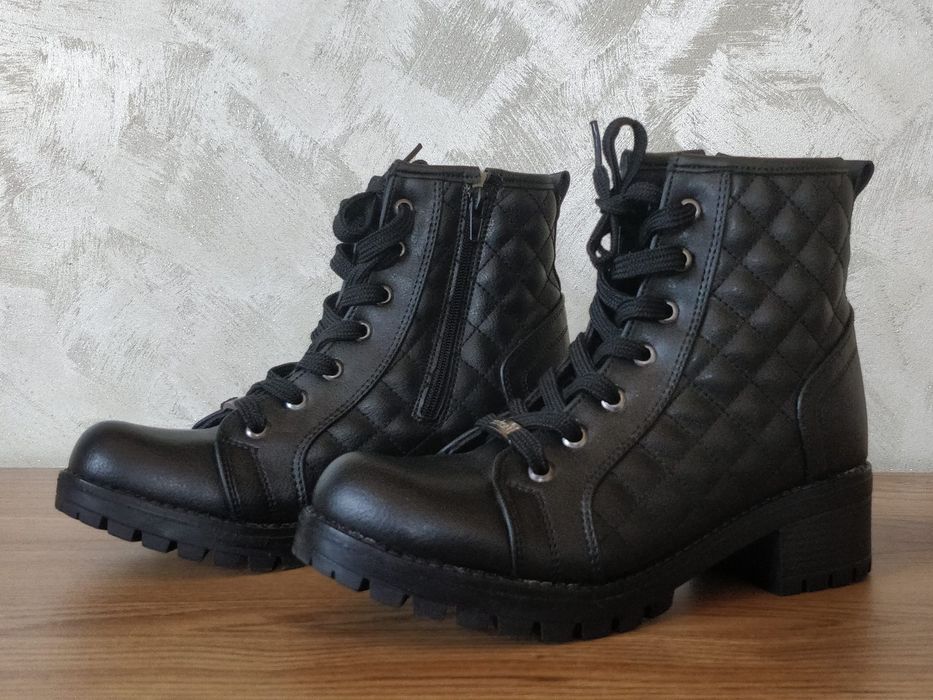 Нови дамски ватирани ботуши 37 номер