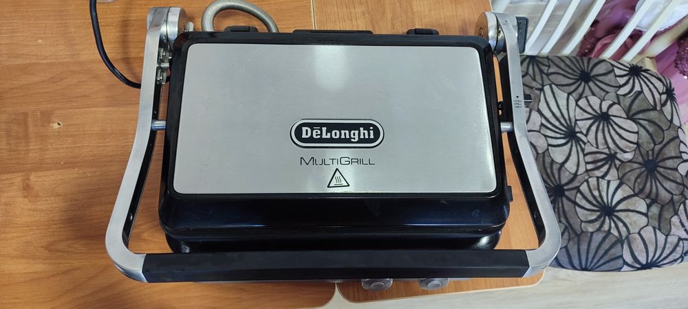 Продам электрогриль Delonghi