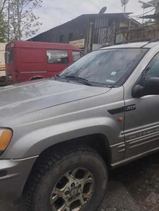 Джип Grand Cherokee