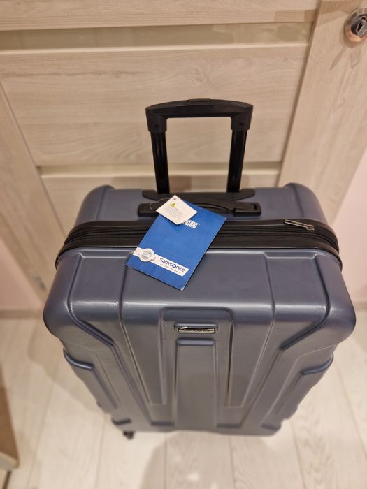 Чисто нов  куфар на Samsonite - 76 см