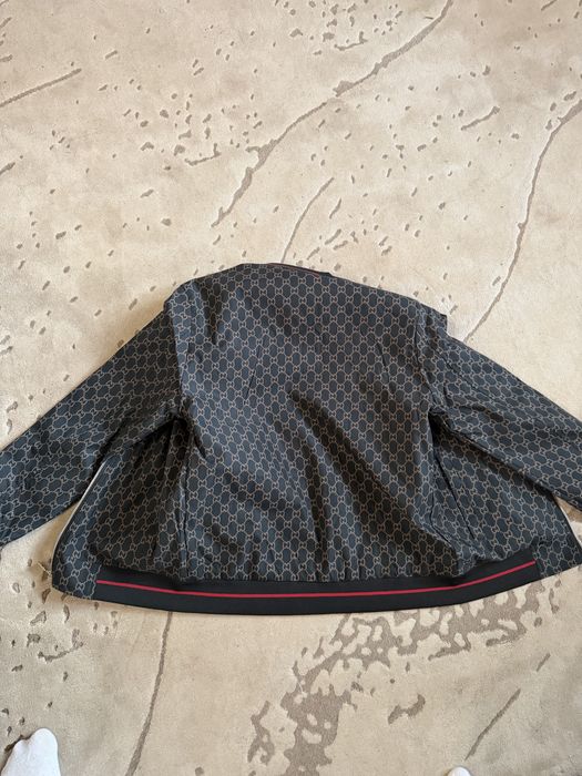 jacketa gucci de vanzare