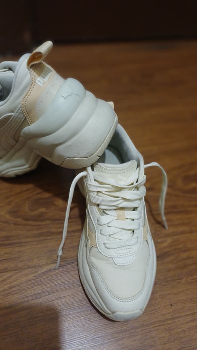 Сникърси Puma -бежови