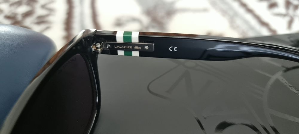 Ochelari de soare Lacoste