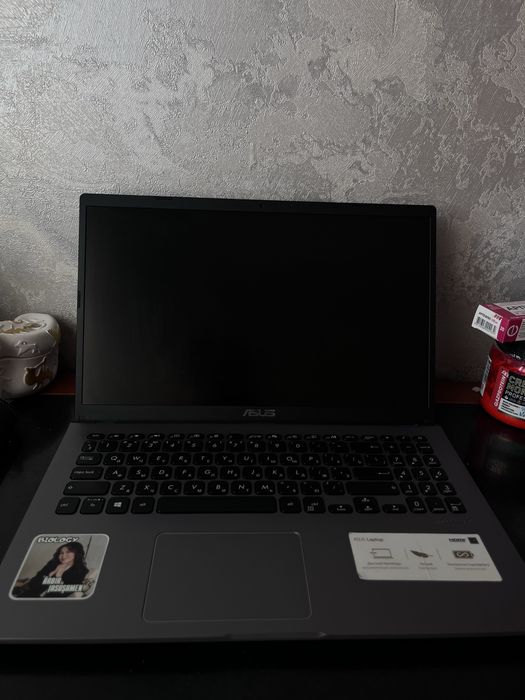 asus vivobook 8gb