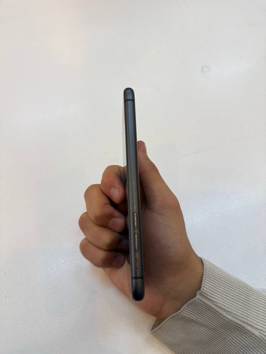 Срочно продаю айфон 11 128ГБ