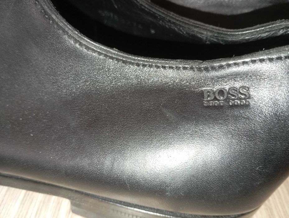 Мъжки кожени обувки boss